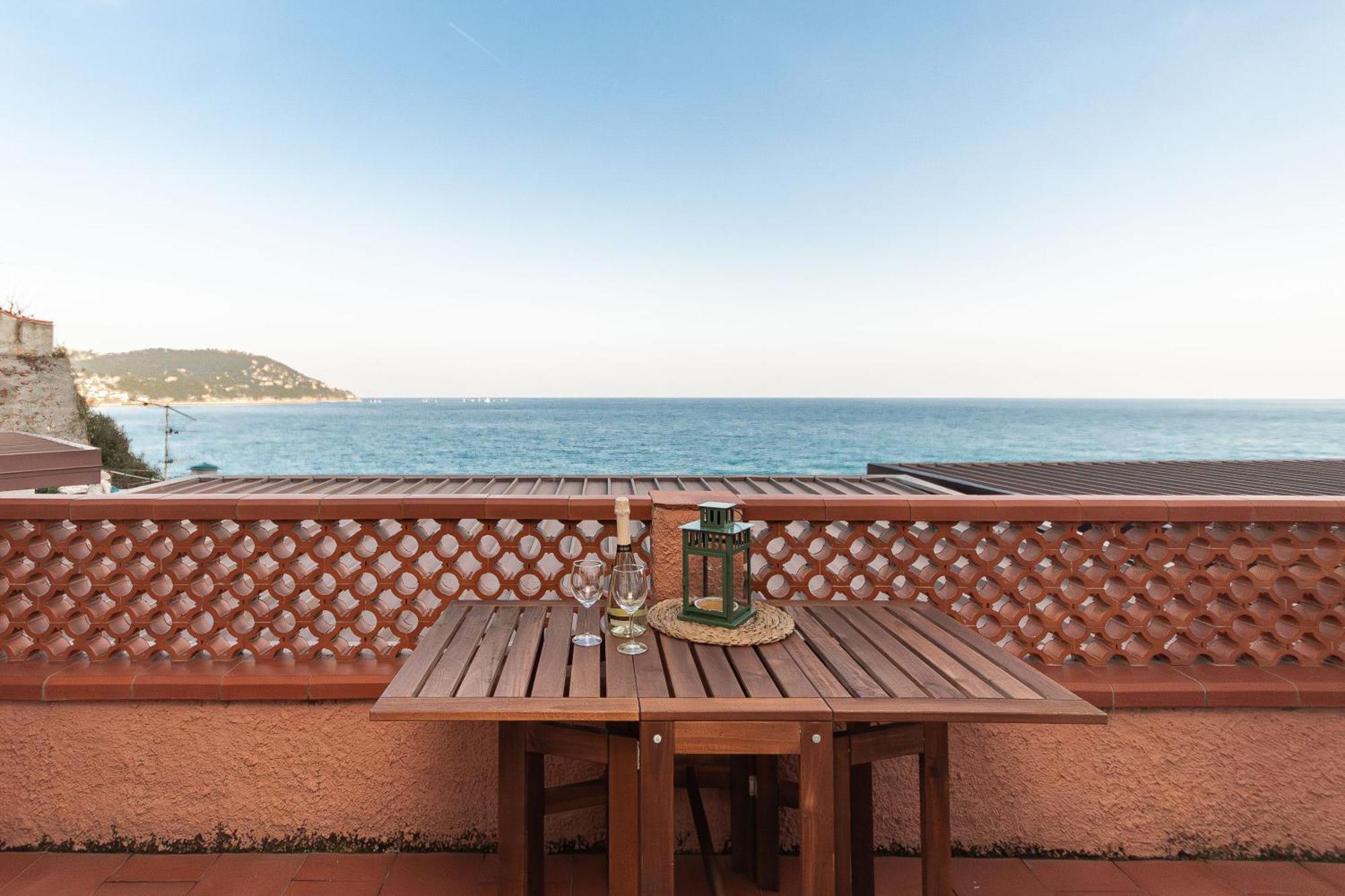 C22 Beachfront Villa - Spa Bath, Pool, Private Beach, Parking Free Marina dʼMarina dʼAndora Kültér fotó